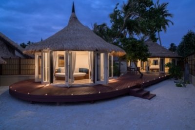 Grand Beachfront Pool Villa 